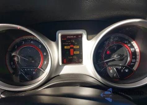 2016 Dodge Journey Sxt z USA, uszkodzony, nr VIN 3C4PDCBB3GT174757